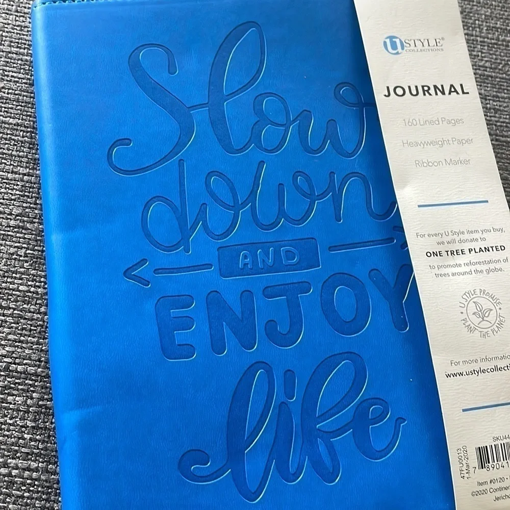 Journal lined paper and metallic gel retractable pin set